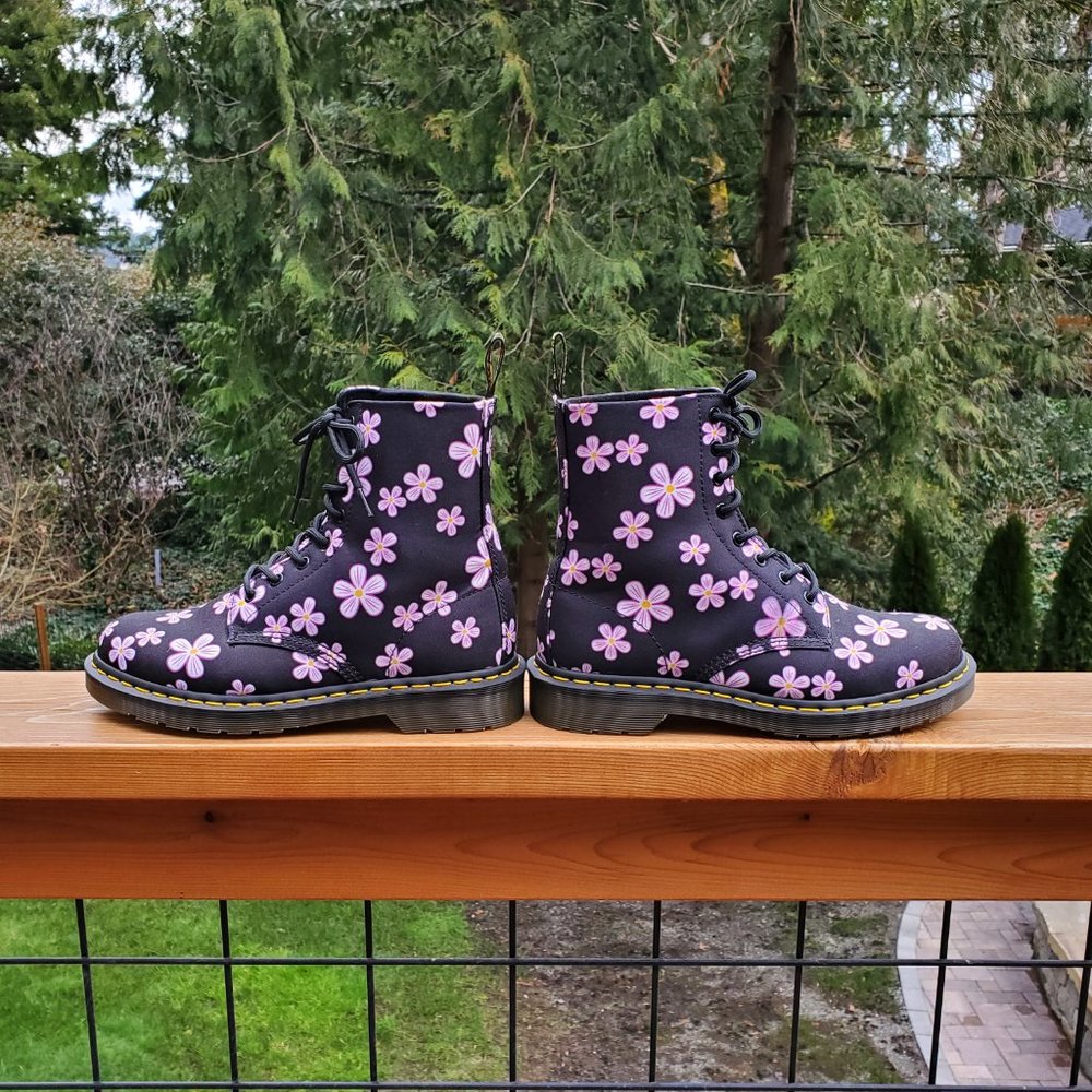 New without tags Dr. Martens Page Meadow boots